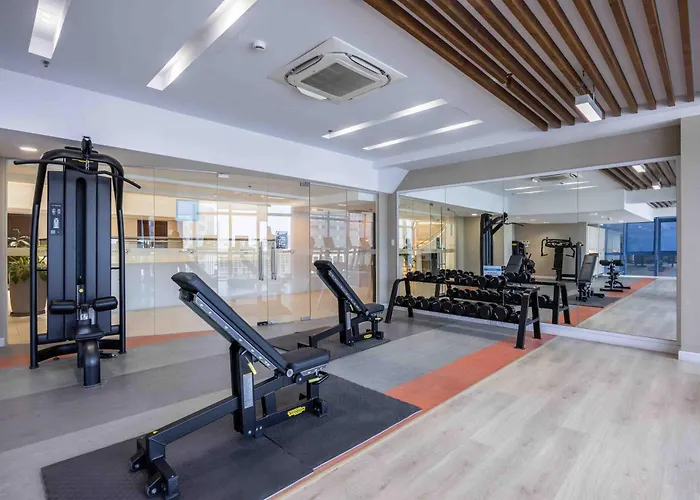 38th Park Ave It Park - Pool & Gym *